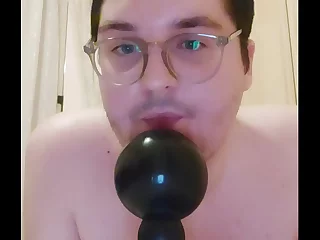 A hot jock with a plug in his ass seeks out a nerd boy for a deepthroat facial. The bear gets a sloppy, but enthusiastic, blowjob, leading to a messy facial finale.