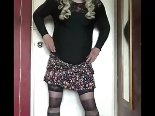 Bisexual crossdresser eagerly swallows his own jizz, then craves a taste of another man's. Witness his unquenchable thirst in this raw, amateur bisexual sissy crossdress adventure.